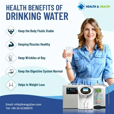 ¿Qué riesgo de enfermedad aumenta la falta de agua en el cuerpo?